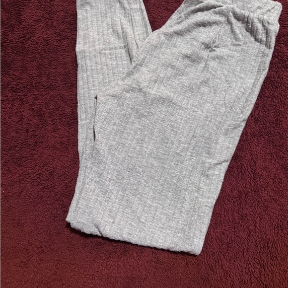 Women 2 piece crop top grey matching set - Picture 5 of 7